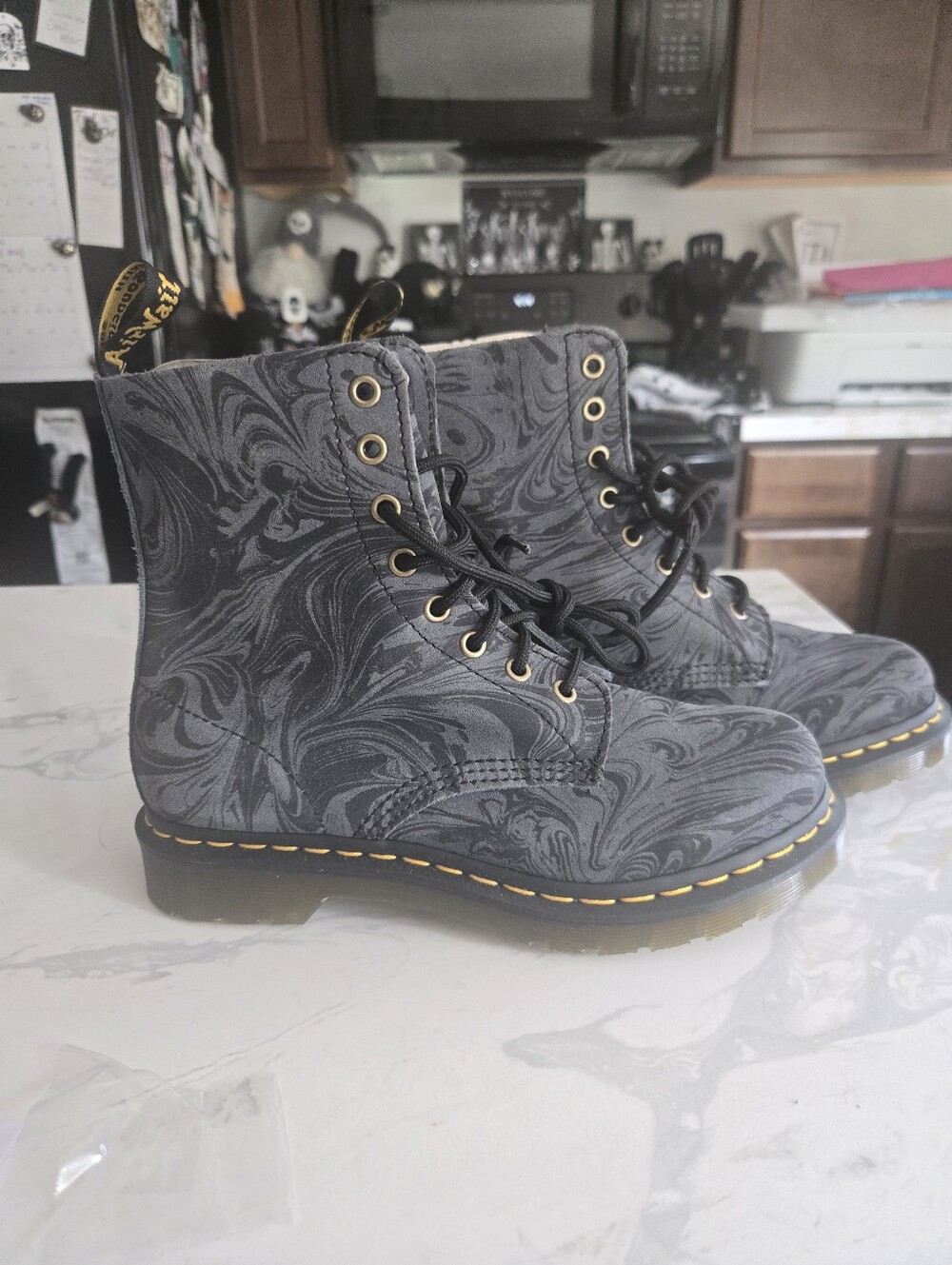 NEW!! Dr Martens Black & Grey Swirl Pattern Suede Boot. Size 8.  MAKE OFFER! - Picture 5 of 11